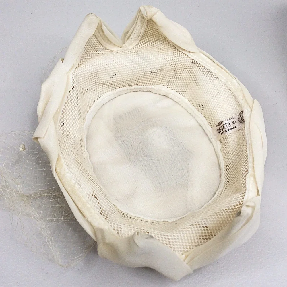 Vintage Women's Chiffon Pillbox Hat Lace Overlay Ruffled Ivory Cream 50s 60s